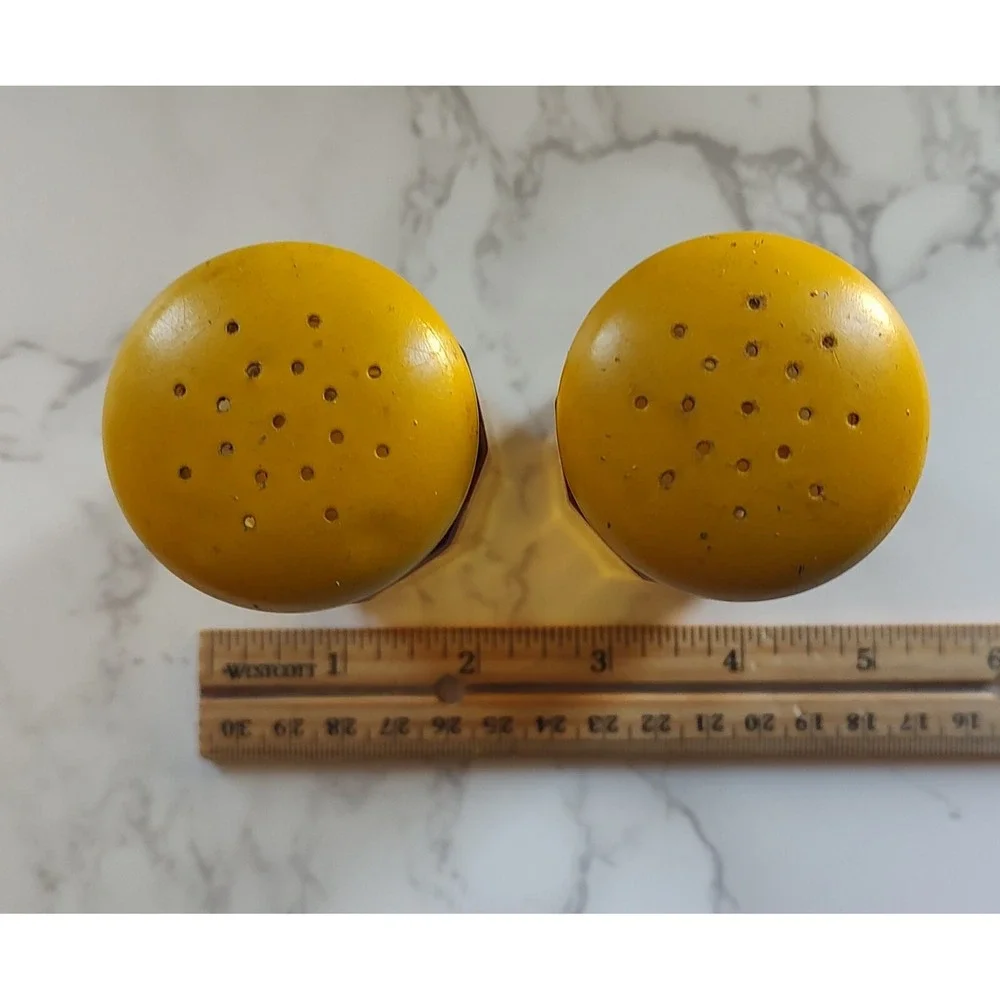 Vintage Amber Glass Salt  Pepper Shakers Yellow Metal Screw Tops B6